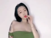 巨乳小騷妹摩托搖